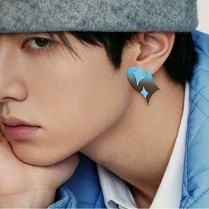 Men's Blue Gradient Star Motif Earring